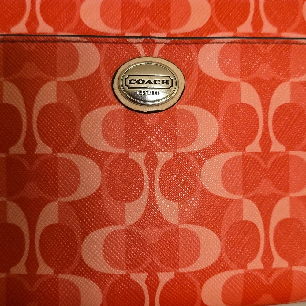Coach Red Signature Wristlet - Picture 2 of 15